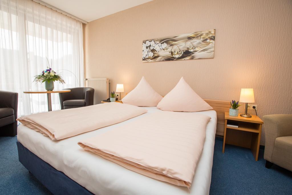 Tweepersoonskamer met een Eigen Externe Badkamer